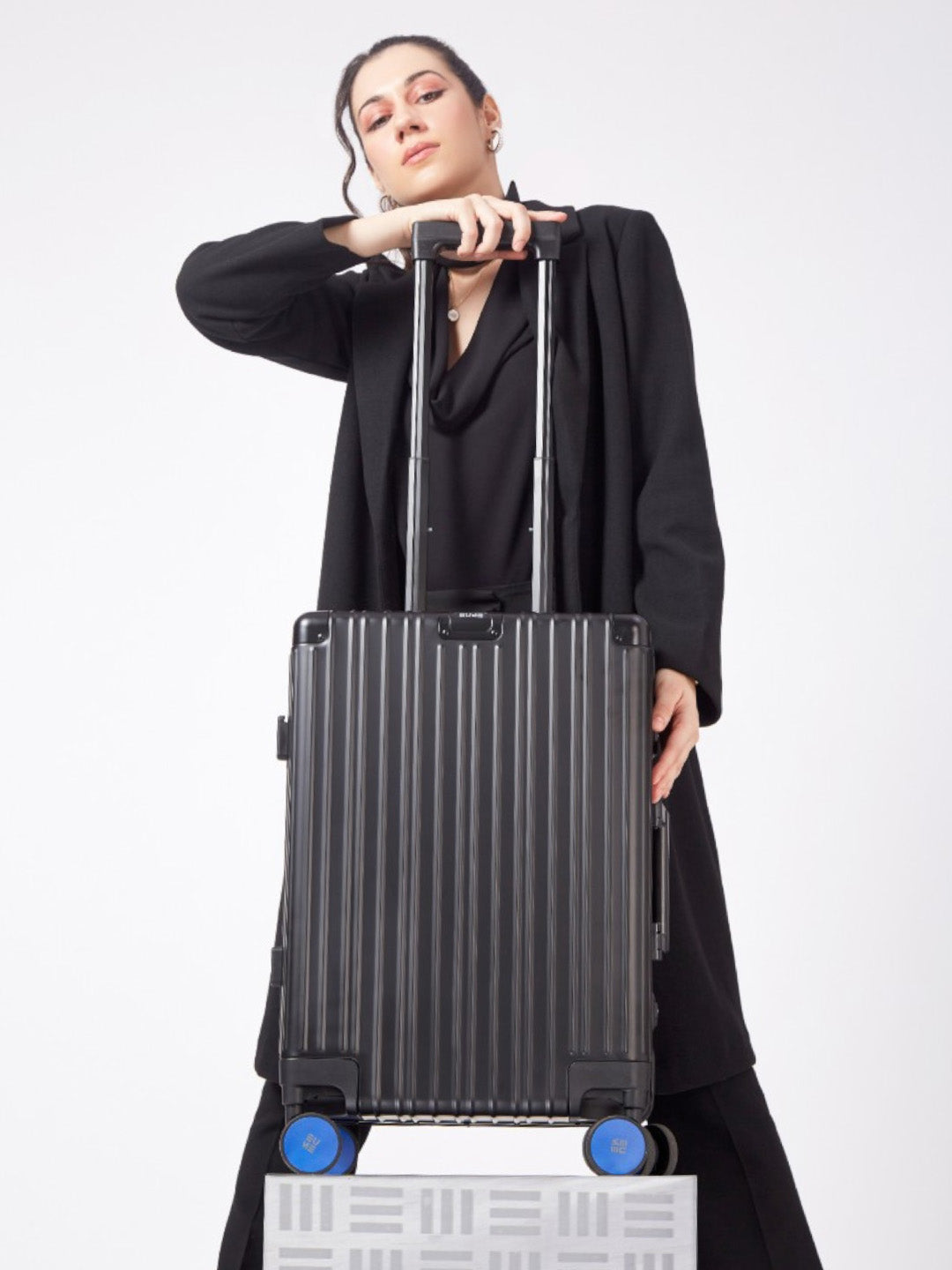 Aluminium Silver Cabin