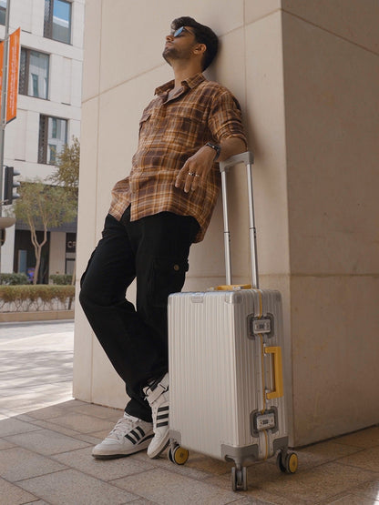 Aluminium Silver Cabin