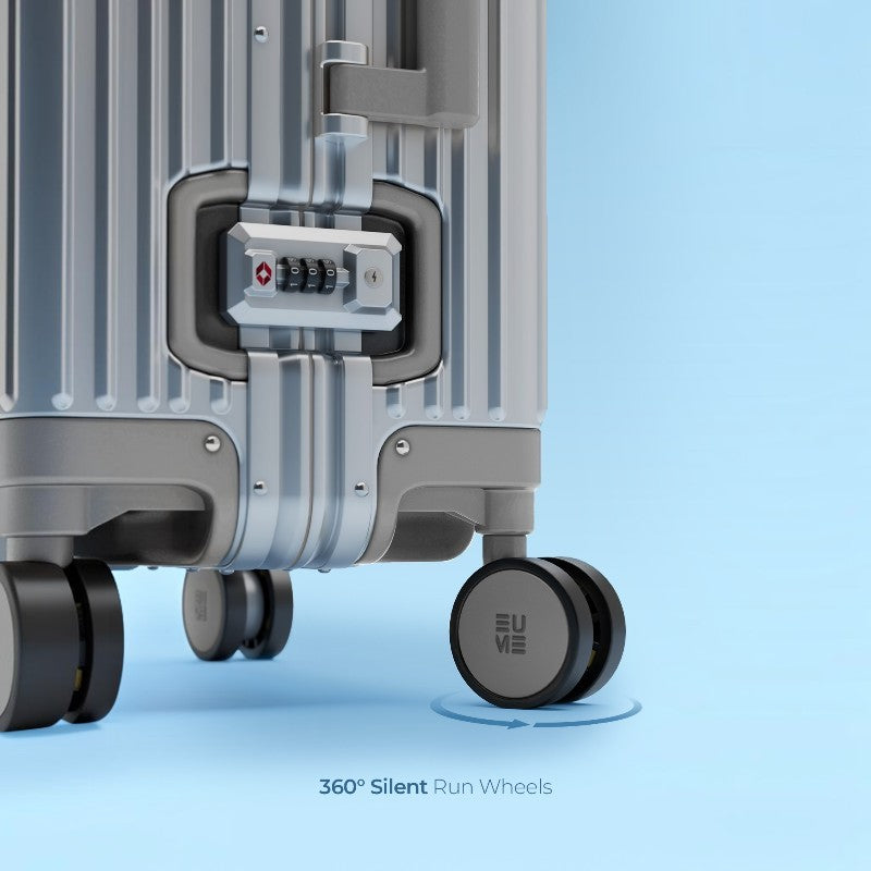 Aluminium Silver Cabin + Check-In Medium