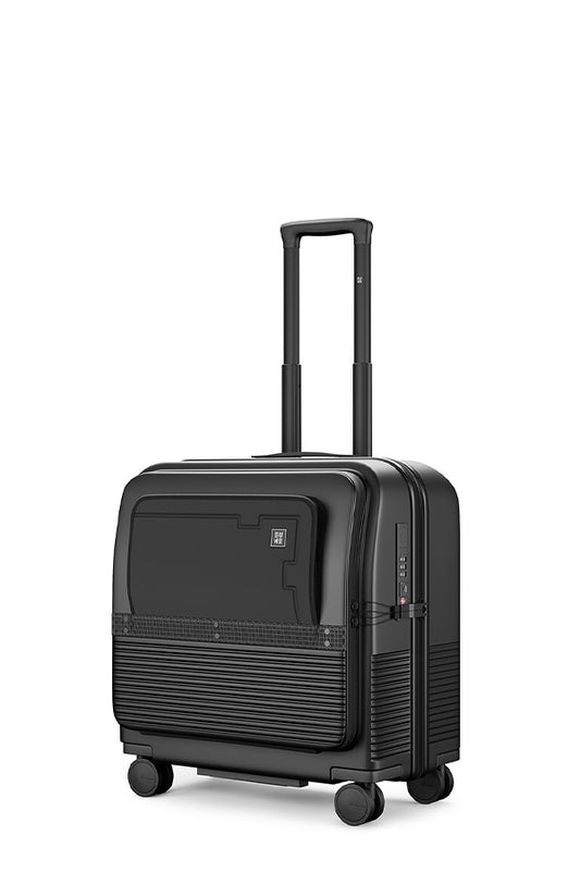 Overnighter Pro 18"- Classic Black