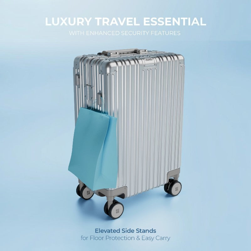 Aluminium Silver Cabin + Check-In Medium