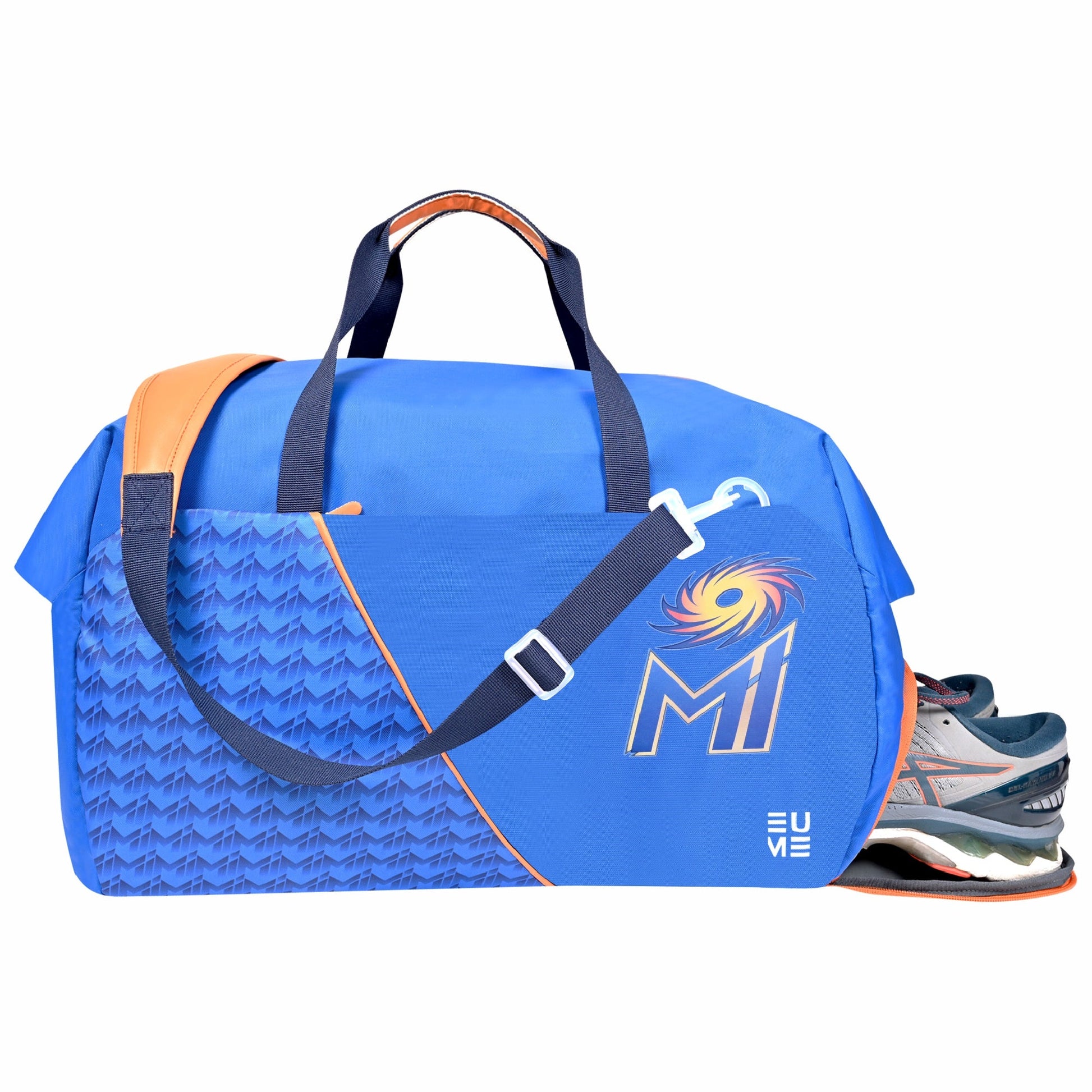 EUME Mumbai Indians duffle bag with shoe compartment, 33 liters.