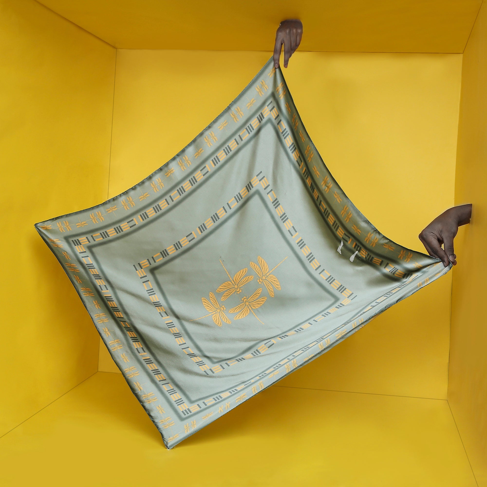 EUME Ether Scarf